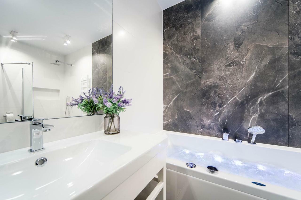 Jacuzzi Apartments 크라쿠프 외부 사진